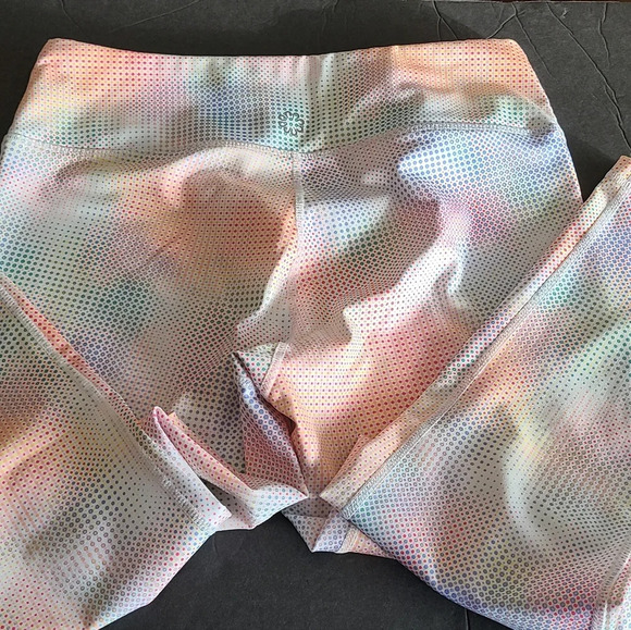 NWOT Pro player Leggings Size M - Picture 3 of 8